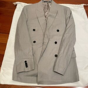 H&M Double-Breasted Light Grey Blazer with Black Buttons